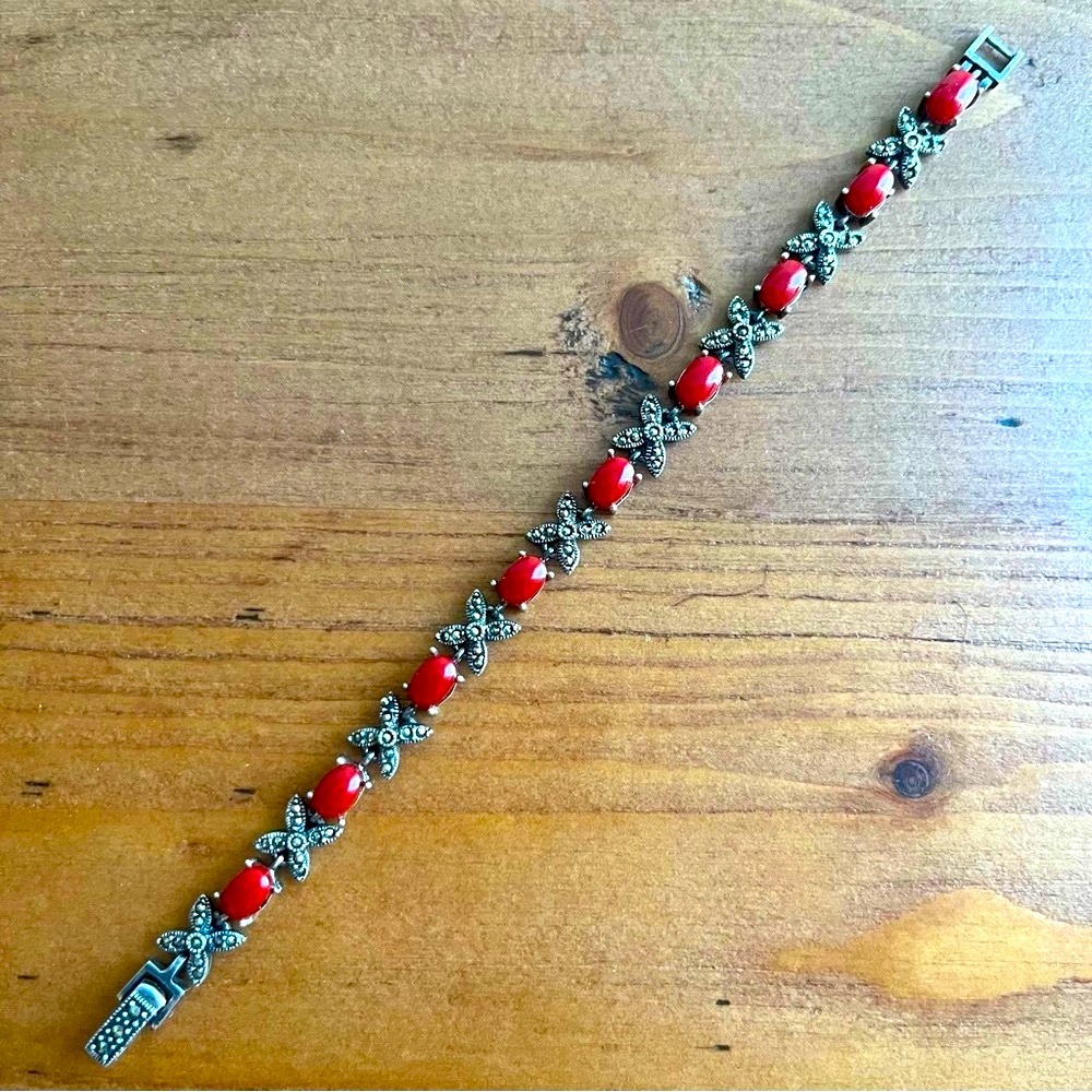 Flower Coral Bead Black Rhodium Bracelet 7” - Picture 4 of 7